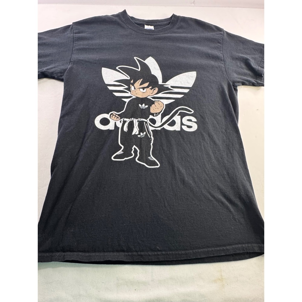 Gildan T-Shirt Mens Medium Black Goku Dragon Ball Z Adidas Style‎ Graphic Top